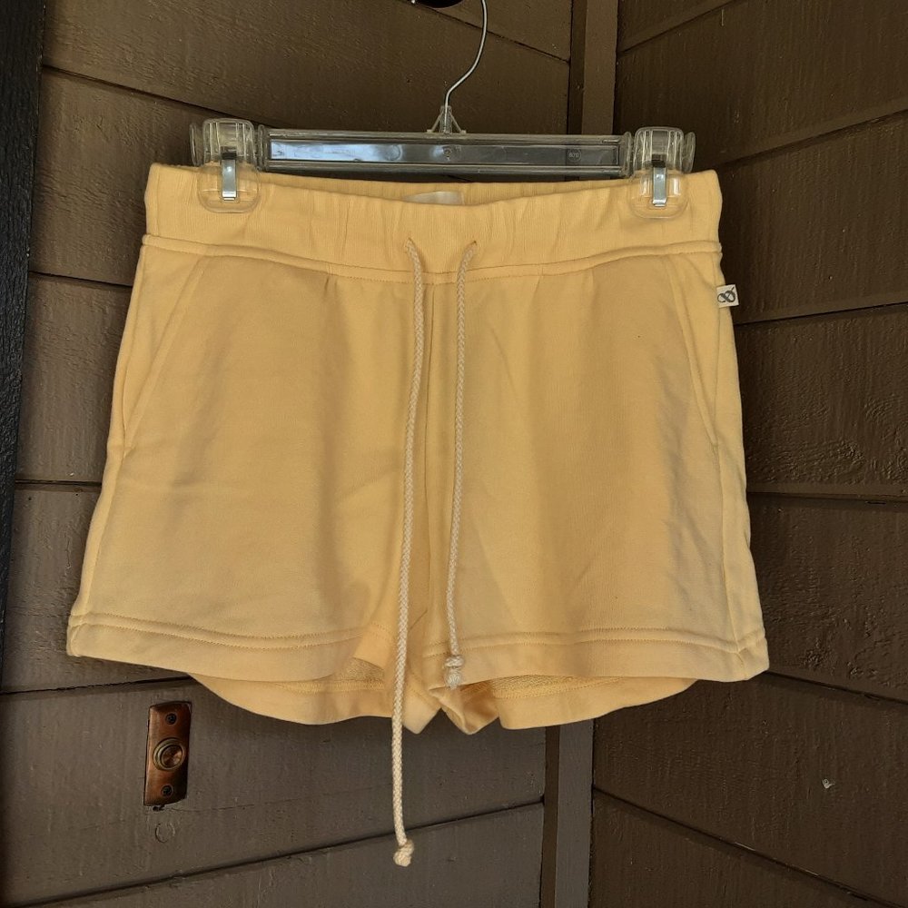 NWT Lou & Grey yellow drawstring shorts Size XS petite